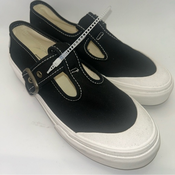 New Vans Style 93 Mary Jane Black Slip-Ons Buckle Shoes Womens Sz 8 Buckles - Picture 2 of 7